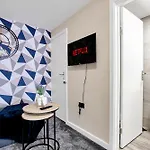 Luxury Apartment 8 Minutes From Heathrow