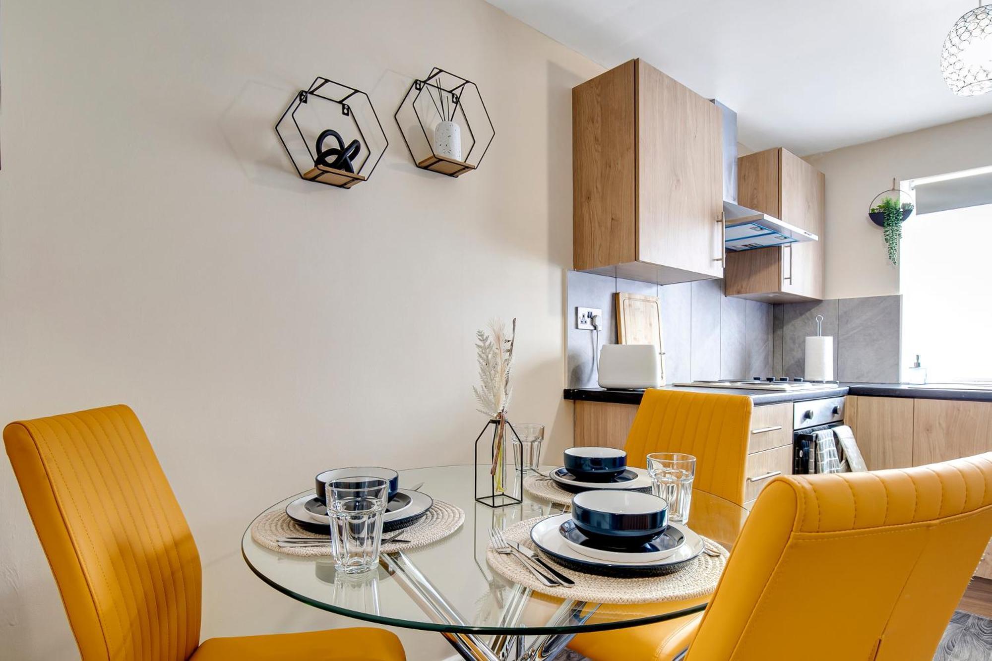 Luxury 8 Minutes From Heathrow